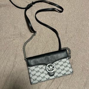 Michael kors crossbody convertible clutch womens handbag purse black and grey